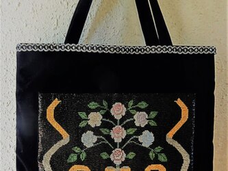 ビーズ織シート付きのトートバッグ（黒）　の画像