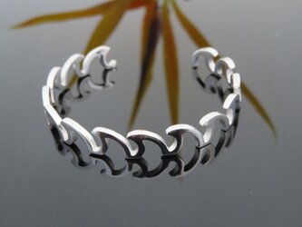 Wave Crown Bangle 波モチーフのバングルの画像