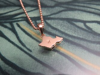 Oahu plate top オアフ島にイニシャルを刻印したペンダントの画像