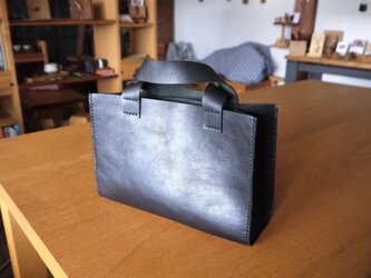 キューブ　デミ　黒の画像