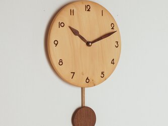 木製 振り子時計 丸型　イチョウ材1の画像