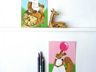 クマとリスの２枚組ポストカードの画像