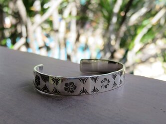 Hibiscus Stamp Bangle 　ハイビスカスのバングルの画像