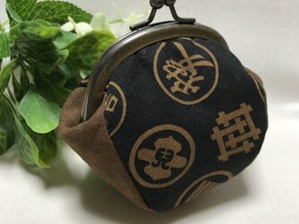 柿渋染め／ぷっくりミニがま口　家紋の画像