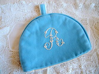 イニシャル刺繍入り　ウールのティーコゼー（ポットカバー）の画像