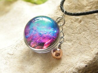 ガラスボールの宇宙の世界とギベオン隕石 ver20 ペンダント キーホルダーの画像