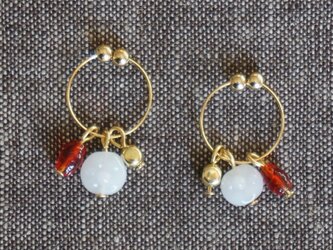 ＊white＆red＊クリップイヤリング＊の画像