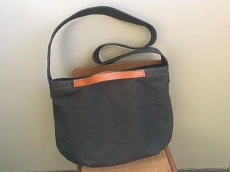 ■ nori. 帆布+レザー持ち手 2wayショルダー　濃カーキ+キャメルの画像