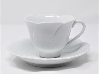 有田焼　窯元　博泉窯　白磁花型コーヒー碗　シンプル　きれいな白磁　贈り物　ギフト　コーヒーカップ　カップ　ソーサ　食器の画像