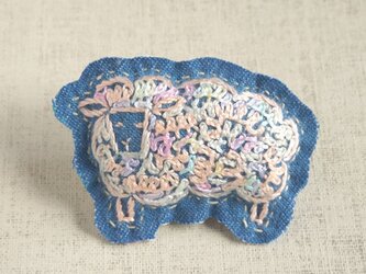 手刺繍干支ブローチ「未」[受注制作]の画像