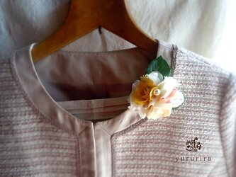 ［Sold out］小さなバラの爽やかコサージュ02の画像