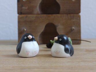 【水無月・新作】アデリーペンギン（マット） 国産ヒノキの木箱入り ※受注制作の画像