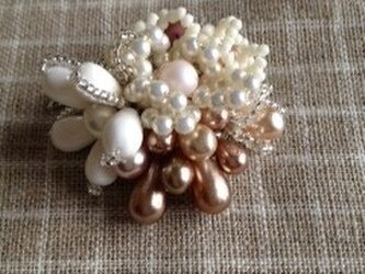 Bouquetブローチの画像