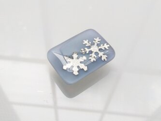 プラチナ箔 雪 RWガラス帯留の画像