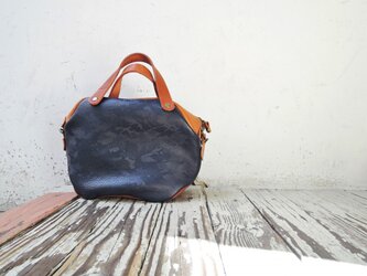 【ORZO】神戸 2way 型押しレザー ミニボストンショルダーBAG カモネイビー×キャメルの画像
