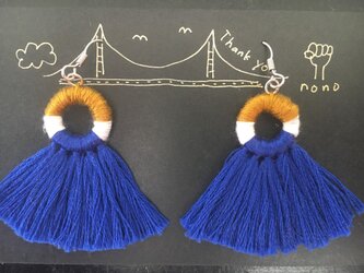 タッセルピアス/イヤリング（青）の画像