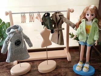 22㎝ドール用ハンガーラックセットＢ①の画像