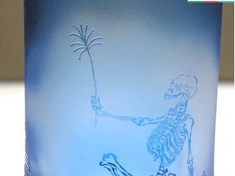 河鍋暁斎シリーズ　骸骨の花火見立て　青色（ロックグラス） 蕨ブランド認定商品　送料無料の画像