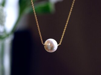 大粒貝パールの一粒ネックレス　～Petronaの画像