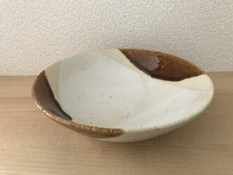 飴釉と唐津釉の鉢の画像