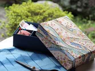 花筏の裁縫箱の画像