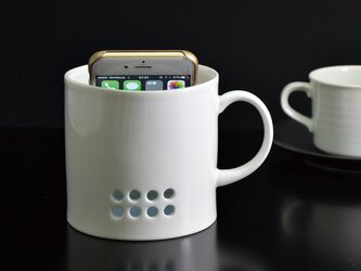スマートフォンスピーカー　スマホカップ　マグ　白の画像
