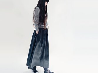ストライプ 黒×濃黒 ロングスカート ポリエステル ブラック ●YVETTE●の画像