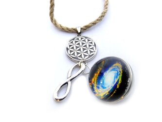 フラワーオブライフ・メビウスの輪・宇宙　ヘンプ ネックレス（シルバー）の画像