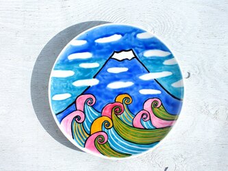 夏の富士山（波千鳥）色絵皿の画像