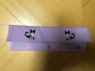 クロスステッチ刺繍＊二匹のハチワレ猫★カトラリーケースの画像