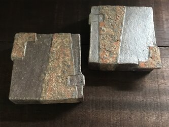 (再出品)焼締&泥彩掛けわけ角鉢 兼 角台皿　design No.1の画像