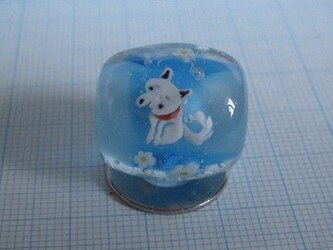 とんぼ玉 柴犬（白）の画像