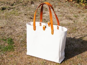 縦長革の持ち手の6号帆布のトートバッグ～生成（尾道帆布）～の画像
