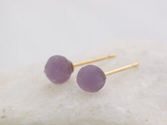 パープルカルセドニーの"あめちゃん"ピアス　K18Gold