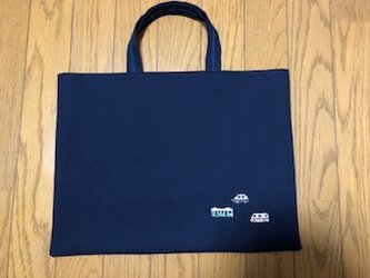 1点限定：クロスステッチ刺繍：働く車バス＆パトカー＆救急車★紺色レッスンバッグ＊通園通学の画像