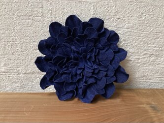 革花のブローチピン 3Lサイズ  紺の画像