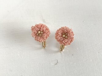 flower イヤリング C  -サーモンピンク×スモーキーゴールドの画像