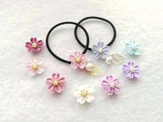桜の花のヘアゴム ＊つまみ細工＊の画像