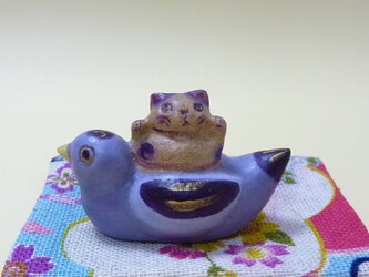 鳥乗り招き猫（ぶち）の画像