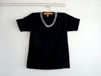 シロツメネックレスTシャツ（MENS/ブラック）の画像