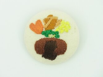 ハンバーグの刺繍ブローチの画像