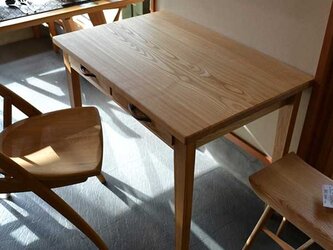 学習机0609アール面取りタイプ　タモの画像