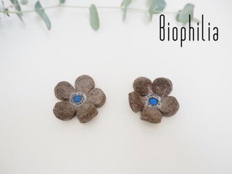 flower　黒陶土の箸置き（２個入り）の画像