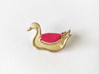 あひるブローチ（赤）の画像