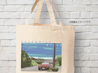 湘南イラスト・トートバッグ「Sevenmile-Hills」湘南の海岸線を走る江ノ電とシボレーコルベットのイラスト♪の画像