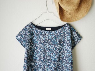 Liberty： wiltshire フレンチスリーブブラウスの画像
