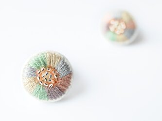 ＜Stella～遊び好きの星～＞刺繍ピアス◎ヴィンテージグレイッシュ◎2way★ロングポスト変更可能の画像