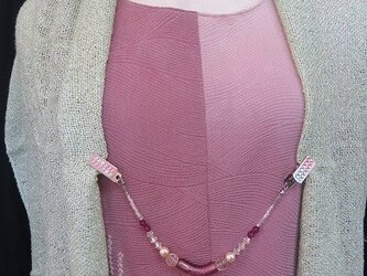 カーブグラスが可愛いカーディガンクリップの画像