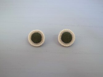 ヴィンテージボタン風ピアス(グリーン)の画像
