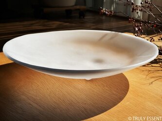 白色ガラスの大皿 -「 KAZEの肌 」● 33cm・光沢の画像